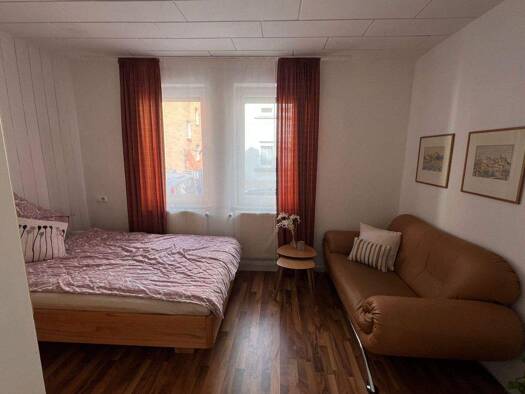 WG-Zimmer zur Miete Wohnen auf Zeit 670 € 13 m² frei ab sofort Kirchtalstraße 0 Zuffenhausen Stuttgart - Zuffenhausen 70435