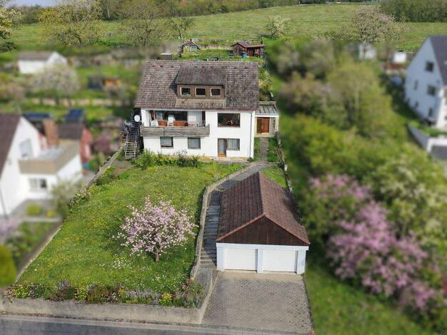 Einfamilienhaus zum Kauf 670.000 € 10 Zimmer 320 m² 1.270 m² Grundstück Reuth Forchheim 91301