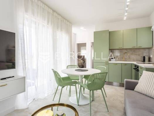 Wohnung zur Miete 900 € 2 Zimmer 60 m² Trogir Trogir