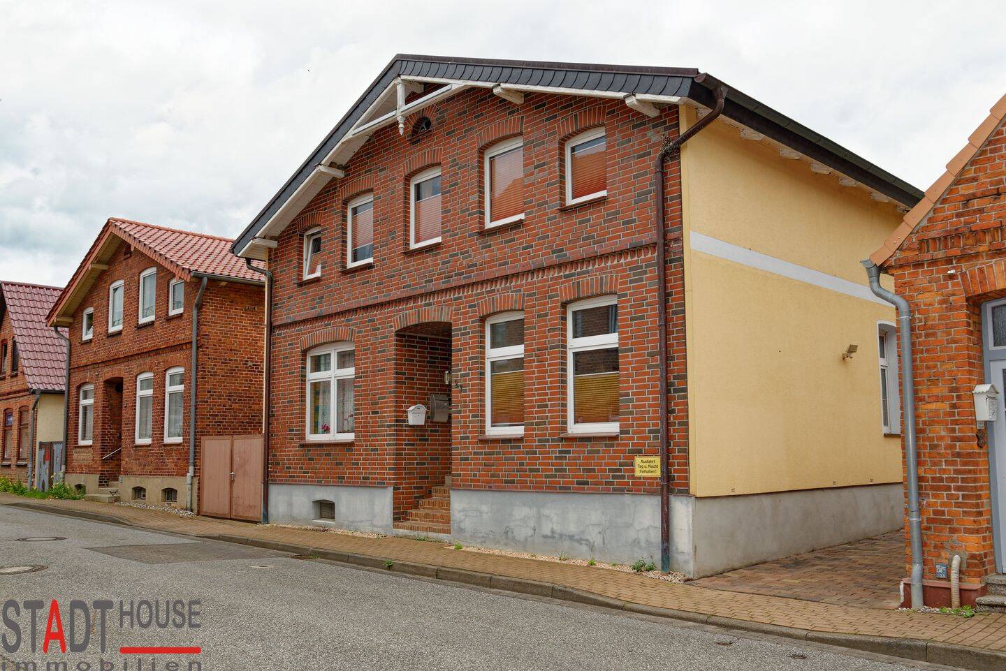 Immobilie in Schönberg - Ein-/Zweifamilienhaus mit Potenzial - Bild 0