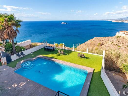 Haus zum Kauf 1.970.000 € 620 m² 1.004 m² Grundstück Benidorm 03502