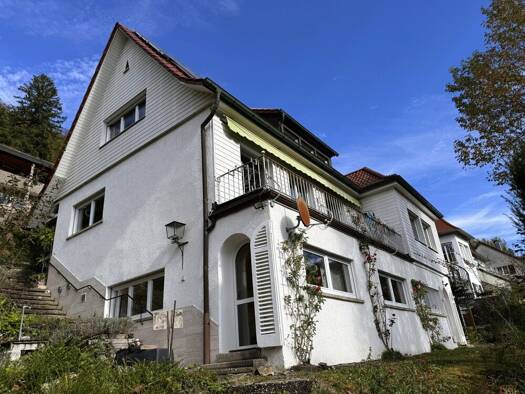 Haus zum Kauf 519.000 € 7 Zimmer 193 m² 927 m² Grundstück Bad Urach Bad Urach 72574