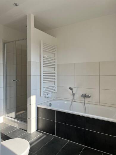 Wohnung zur Miete 972 € 4 Zimmer 92,6 m² 1. Geschoss frei ab 01.07.2025 Calvörder Str. 15 Beimssiedlung Magdeburg 39110