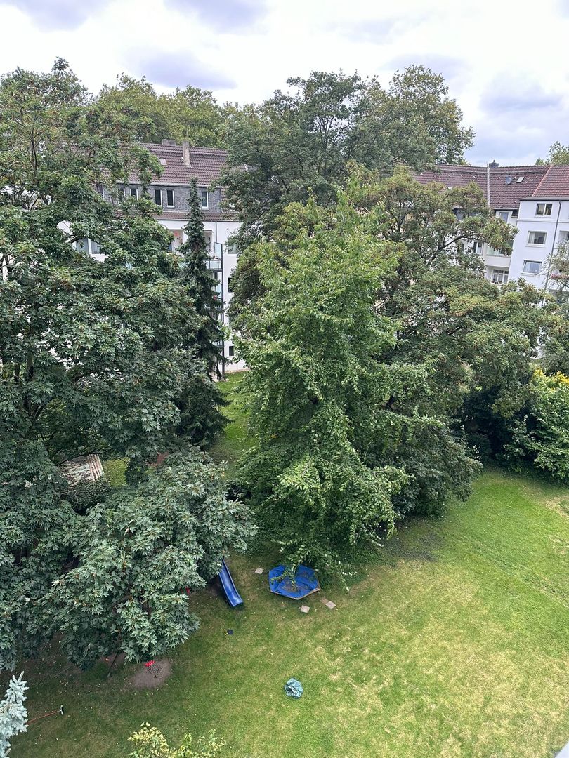 Wohnung zur Miete 700 € 4 Zimmer 134 m²<br/>Wohnfläche ab sofort<br/>Verfügbarkeit Nahestraße 33 Altstadt Duisburg 47051