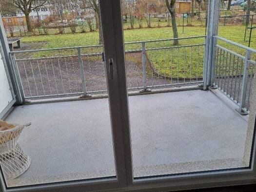 Wohnung zur Miete 250 € 2 Zimmer 43,8 m² frei ab sofort Wolgograder Allee 6 Hutholz Chemnitz 09123