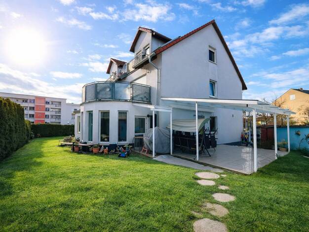 Doppelhaushälfte zum Kauf provisionsfrei 860.000 € 7 Zimmer 182 m² 381,3 m² Grundstück Lechhausen Lechhausen 86165