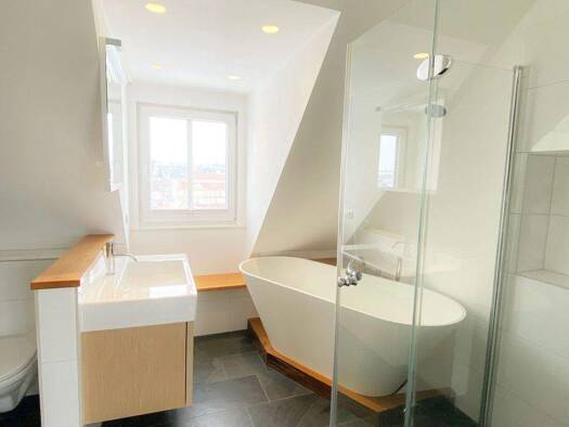 Wohnung zur Miete 980 € 2,5 Zimmer 80 m² 3. Geschoss frei ab sofort Neustadt Neustadt an der Aisch 91413