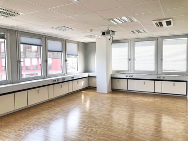 Bürofläche zur Miete 15 € 334 m² Bürofläche teilbar ab 334 m² Nordend - West Frankfurt am Main 60322