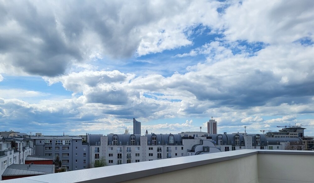 Penthouse zur Miete 1.640 € 2,5 Zimmer 102,5 m²<br/>Wohnfläche 6.<br/>Geschoss 01.12.2024<br/>Verfügbarkeit Konstantinstraße 21 Neustadt-Neuschönefeld Leipzig 04315