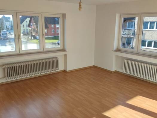 WG-Zimmer zur Miete 700 € 4 Zimmer 92 m² Geschoss 1/2 frei ab sofort Zöbingen Unterschneidheim 73485
