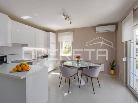 Wohnung zum Kauf 329.000 € 3 Zimmer 66 m² Funtana