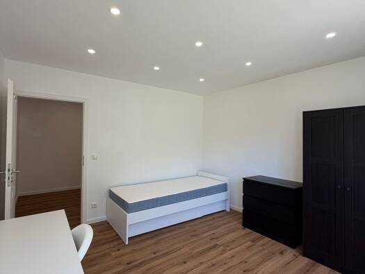 WG-Zimmer zur Miete auf Zeit 450 € 16 m² 2. Geschoss frei ab 01.09.2026 Pfersee Kriegshaber 86157