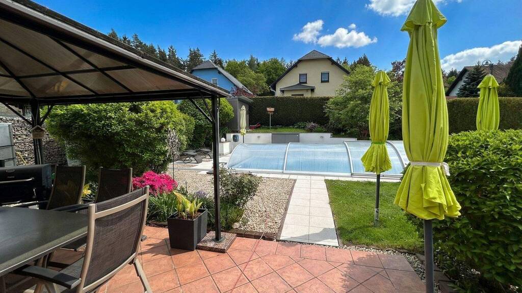 Doppelhaushälfte zum Kauf 360.000 € 4 Zimmer 150 m² 518 m² Grundstück Unterheinsdorf Heinsdorfergrund 08468