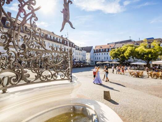 Wohnung zur Miete 580 € 2 Zimmer 64 m² frei ab sofort Kronenstraße 4 St Johann Mitte 66111