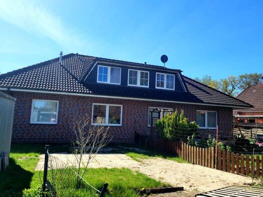 Mehrfamilienhaus zum Kauf 399.000 € 9 Zimmer 280 m² 690 m² Grundstück In der Sandgrube 3 Gudow Gudow 23899