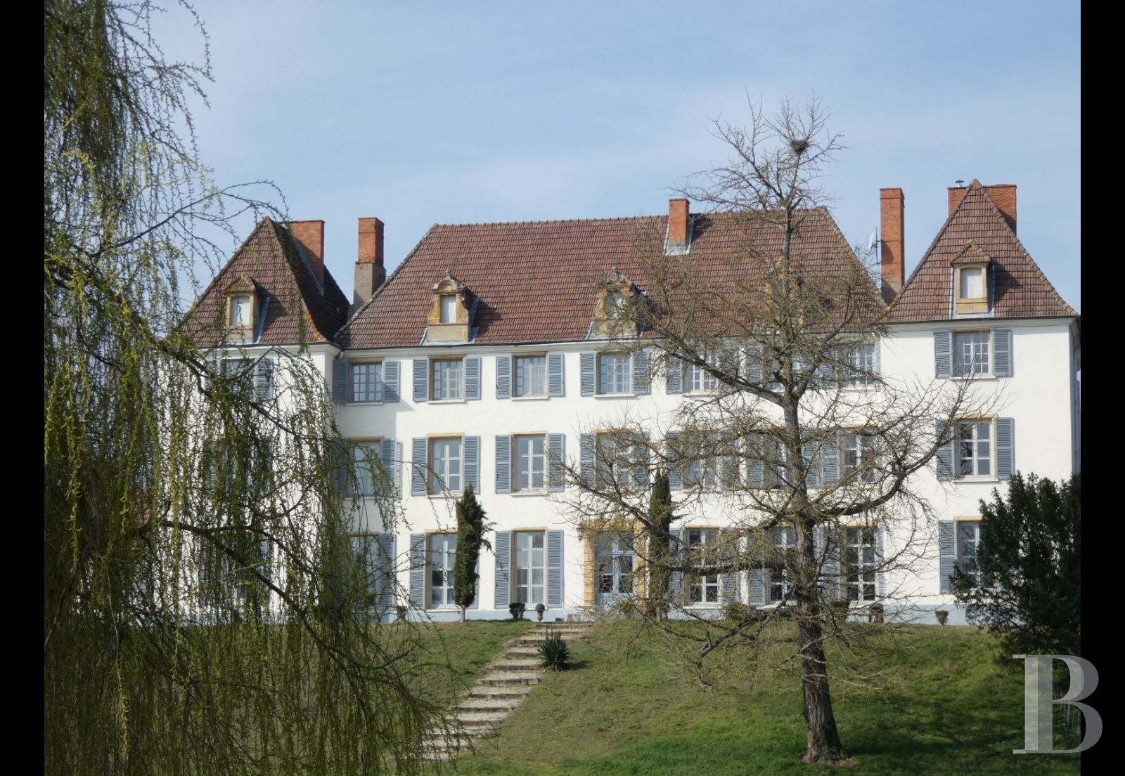 Schloss zum Kauf 1.820.000 € 20 Zimmer 734 m²<br/>Wohnfläche 127.009 m²<br/>Grundstück Bourg-Tuileries-Zone Rurale Roanne 42300