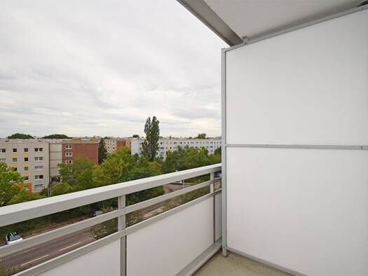 Wohnung zur Miete 281 € 1 Zimmer 31,2 m² 6. Geschoss Weißenfelser Straße 45 Silberhöhe Süd 06132