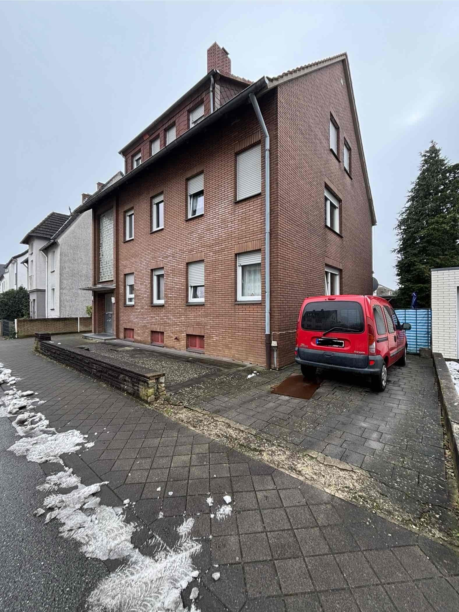 Mehrfamilienhaus zum Kauf 560.000 € 11 Zimmer 265 m²<br/>Wohnfläche 695 m²<br/>Grundstück Süd - West Lippstadt 59557