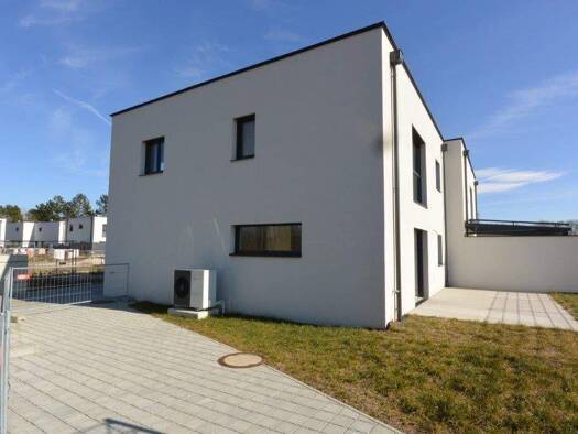 Doppelhaushälfte zum Kauf 640.000 € 4 Zimmer 141,3 m² 271,2 m² Grundstück frei ab sofort Himberg 2325