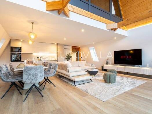 Haus zum Kauf 965.000 € 5 Zimmer 298 m² Delnice Delnice
