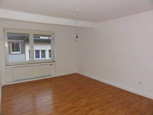 Wohnung zur Miete 649 € 3 Zimmer 95 m² 2. Geschoss frei ab sofort Altenkirchen 57610
