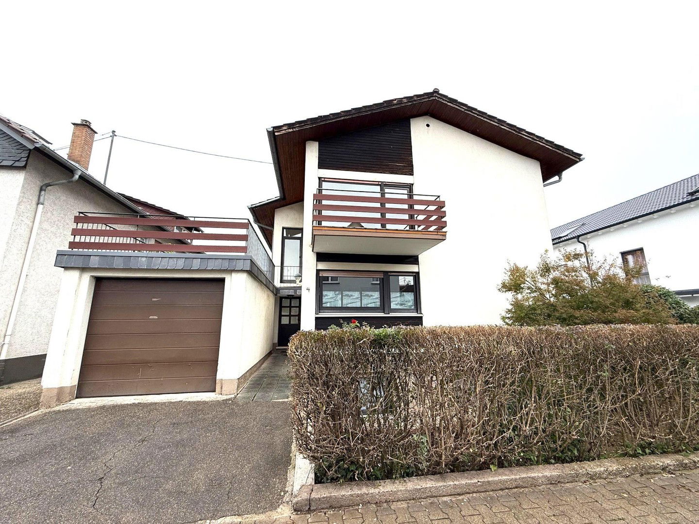 Mehrfamilienhaus zum Kauf provisionsfrei 529.000 € 10 Zimmer 201 m²<br/>Wohnfläche 458 m²<br/>Grundstück Johann-Sebastian-Bach-Str. 4 Eppelheim 69214