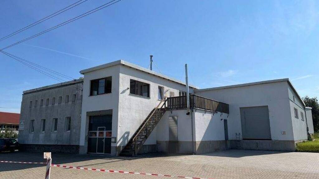 Produktionshalle zum Kauf 320.000 € 623 m² Lagerfläche Breitendorf Hochkirch 02627