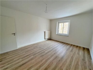 Wohnung zur Miete 309 € 2 Zimmer 49 m² EG frei ab sofort Erzweg 2 Donatsviertel Freiberg 09599