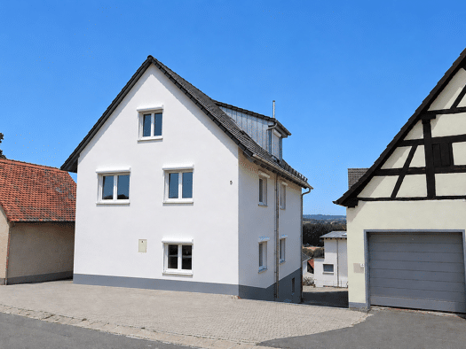 Mehrfamilienhaus zum Kauf als Kapitalanlage geeignet 720.000 € 9 Zimmer 191 m² 400 m² Grundstück Reuth Forchheim 91301