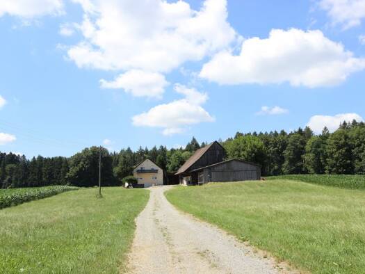 Bauernhof zum Kauf 889.000 € 39.812 m² Grundstück Engenreute Bergatreute 88368