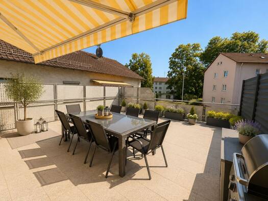 Wohnung zur Miete 1.500 € 6 Zimmer 156,8 m² 1. Geschoss frei ab sofort Stadtgebiet Göppingen 73037