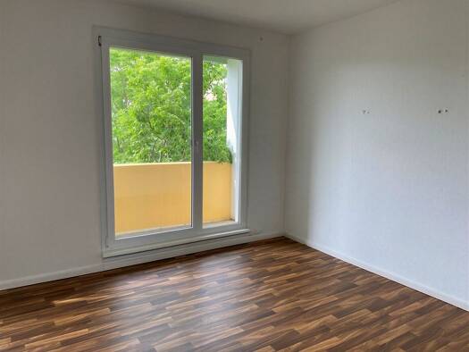 Wohnung zur Miete 339 € 3 Zimmer 57,3 m² 4. Geschoss Carl-Zeiss-Straße 1 Nördliche Neustadt Halle (Saale) 06122