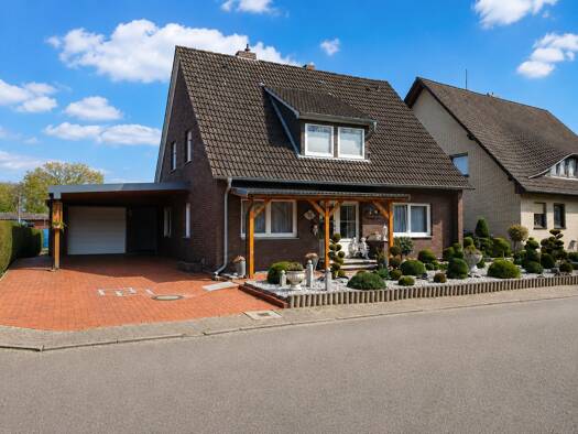 Mehrfamilienhaus zum Kauf 265.000 € 6 Zimmer 138,9 m² 656 m² Grundstück Halen Emstek / Halen 49685
