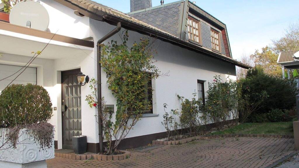 Mehrfamilienhaus zum Kauf 438.000 € 9 Zimmer 240,7 m² 604 m² Grundstück Altenvoerde Ennepetal 58256