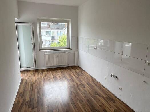 Wohnung zur Miete 556 € 2 Zimmer 50 m² 3. Geschoss Bochumer Straße 3 Rath Stadtbezirk 6 40472