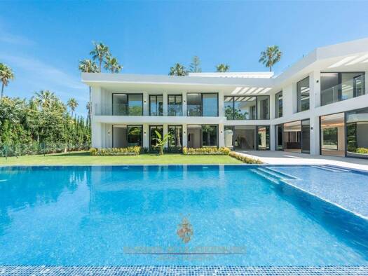 Villa zum Kauf provisionsfrei 6.000.000 € 8 Zimmer 1.077 m² 2.032 m² Grundstück frei ab 01.01.2027 San Roque 11310