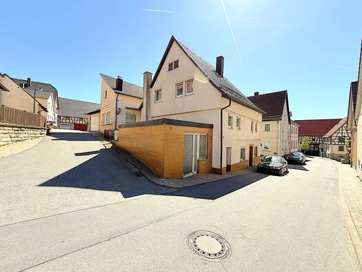 Mehrfamilienhaus zum Kauf 398.000 € 7 Zimmer 144 m² 729 m² Grundstück Hüffenhardt Hüffenhardt 74928