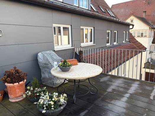 Wohnung zur Miete 1.090 € 3 Zimmer 101 m² Geschoss 2/3 frei ab sofort Hindenburgstraße 1 Metzingen 72555