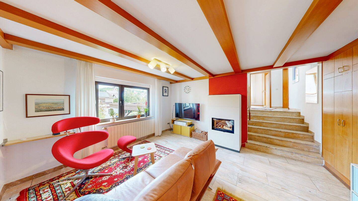 Immobilie in Erlenbach b.Marktheidenfeld - Ein Haus, viele Möglichkeiten: Komfortables Wohnen mit schönem Garten - Bild 3