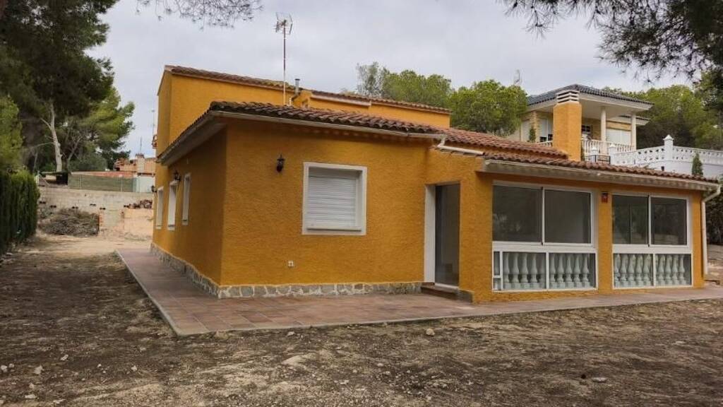 Villa zum Kauf provisionsfrei 290.000 € 5 Zimmer 166 m² 943 m² Grundstück TEROL F, 166 Tibi 03109