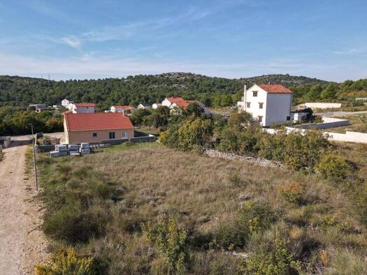 Wohn- und Gewerbegrundstück zum Kauf 150.000 € Bilice, Šibenik - Okolica Bilice 22000