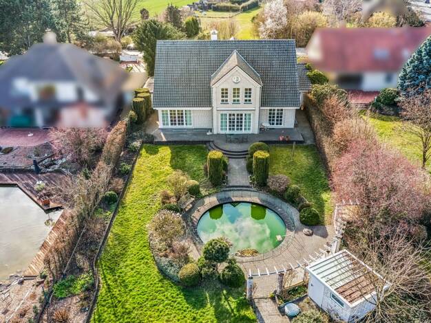 Einfamilienhaus zum Kauf 799.000 € 7 Zimmer 240 m² 2.772 m² Grundstück Sarstedt 31157