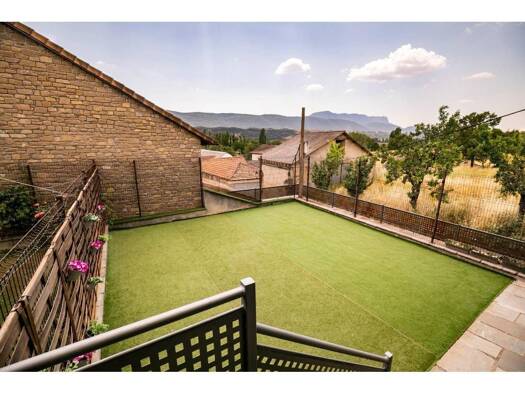 Chalet zum Kauf 450.000 € 4 Zimmer 231 m² 202 m² Grundstück UNICA PARDINILLA 1 Sabiñánigo 22714