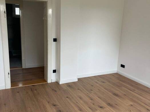 Wohnung zur Miete 875 € 4 Zimmer 72,6 m² 1. Geschoss Neuenhäusen Celle 29221