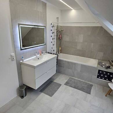 Reihenmittelhaus zum Kauf 475.000 € 7 Zimmer 126,4 m² frei ab sofort Niederwerrn Niederwerrn 97464