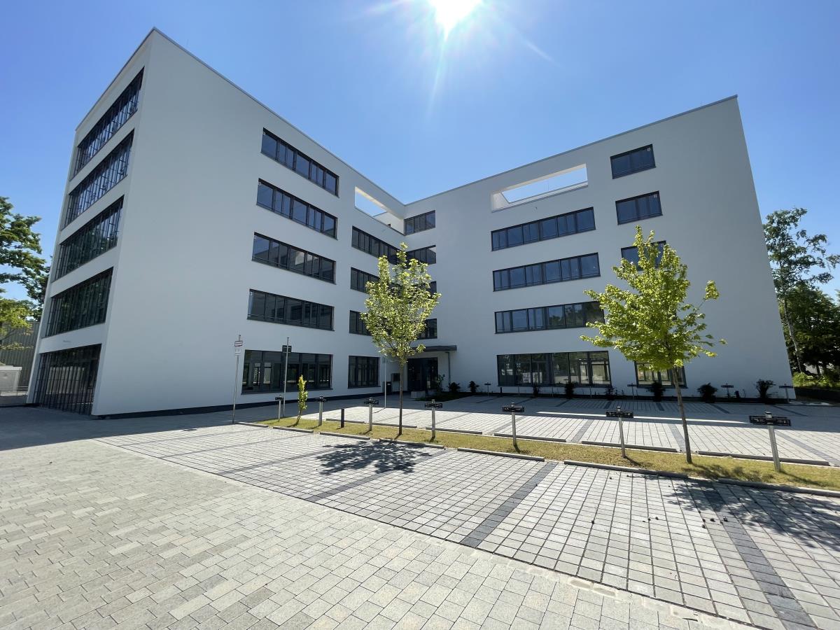 Bürogebäude zur Miete provisionsfrei 14 € 3.616 m²<br/>Bürofläche ab 636 m²<br/>Teilbarkeit Schafhof Nürnberg 90411