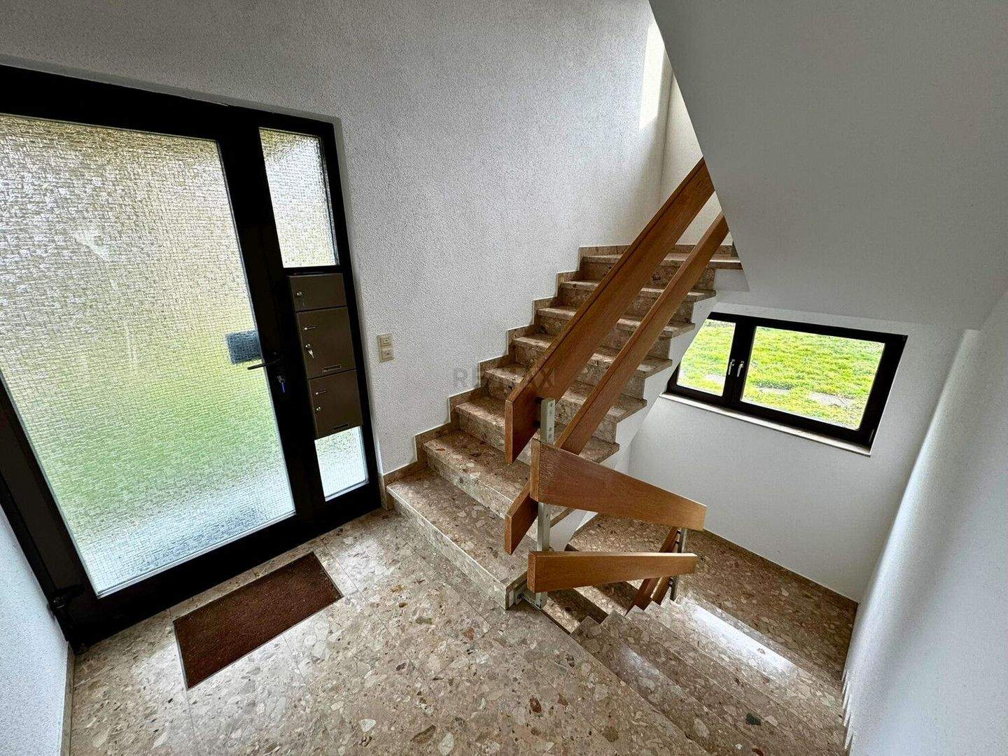 Immobilie in Ebersbach an der Fils - Beste Aussichten für Sie & Ihre Familie! Wohnhaus mit Baugrundstück - Bild 3