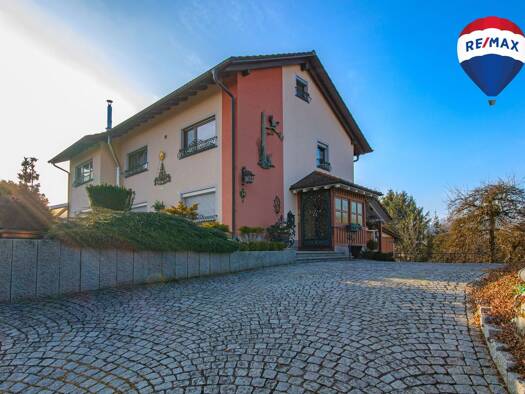 Mehrfamilienhaus zum Kauf 650.000 € 9 Zimmer 155 m² 1.217 m² Grundstück Berwangen Dettighofen 79802