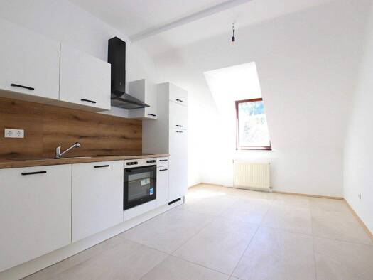 Wohnung zur Miete 439 € 2,5 Zimmer 65,4 m² Leoben 8700