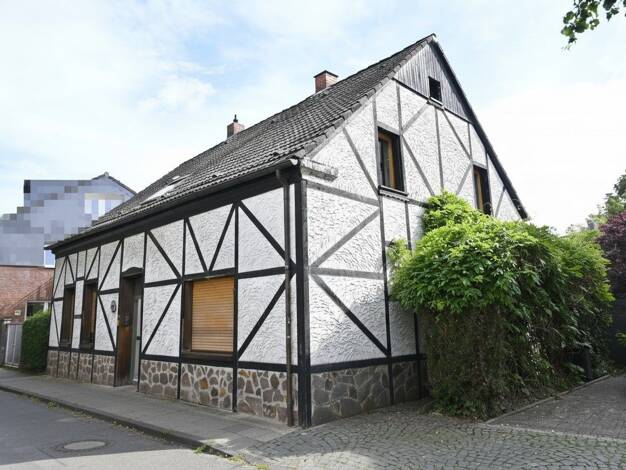 Einfamilienhaus zum Kauf 429.000 € 9 Zimmer 171 m² 685 m² Grundstück Steele Stadtbezirk VII 45276
